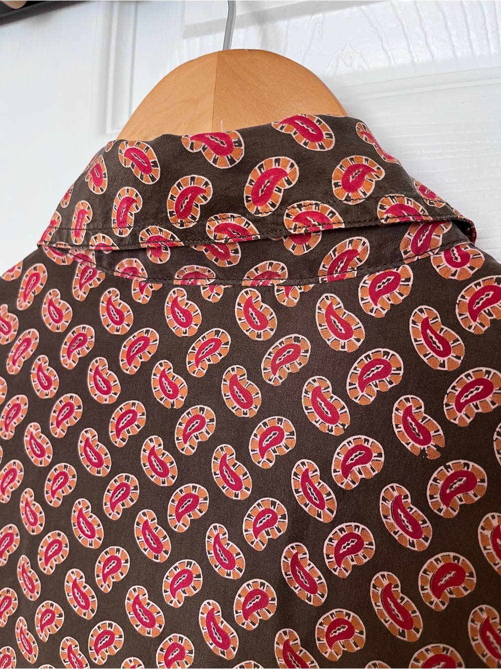 Vintage 100% Silk Brown Paisley Button Down Shirt - Picture 6 of 8